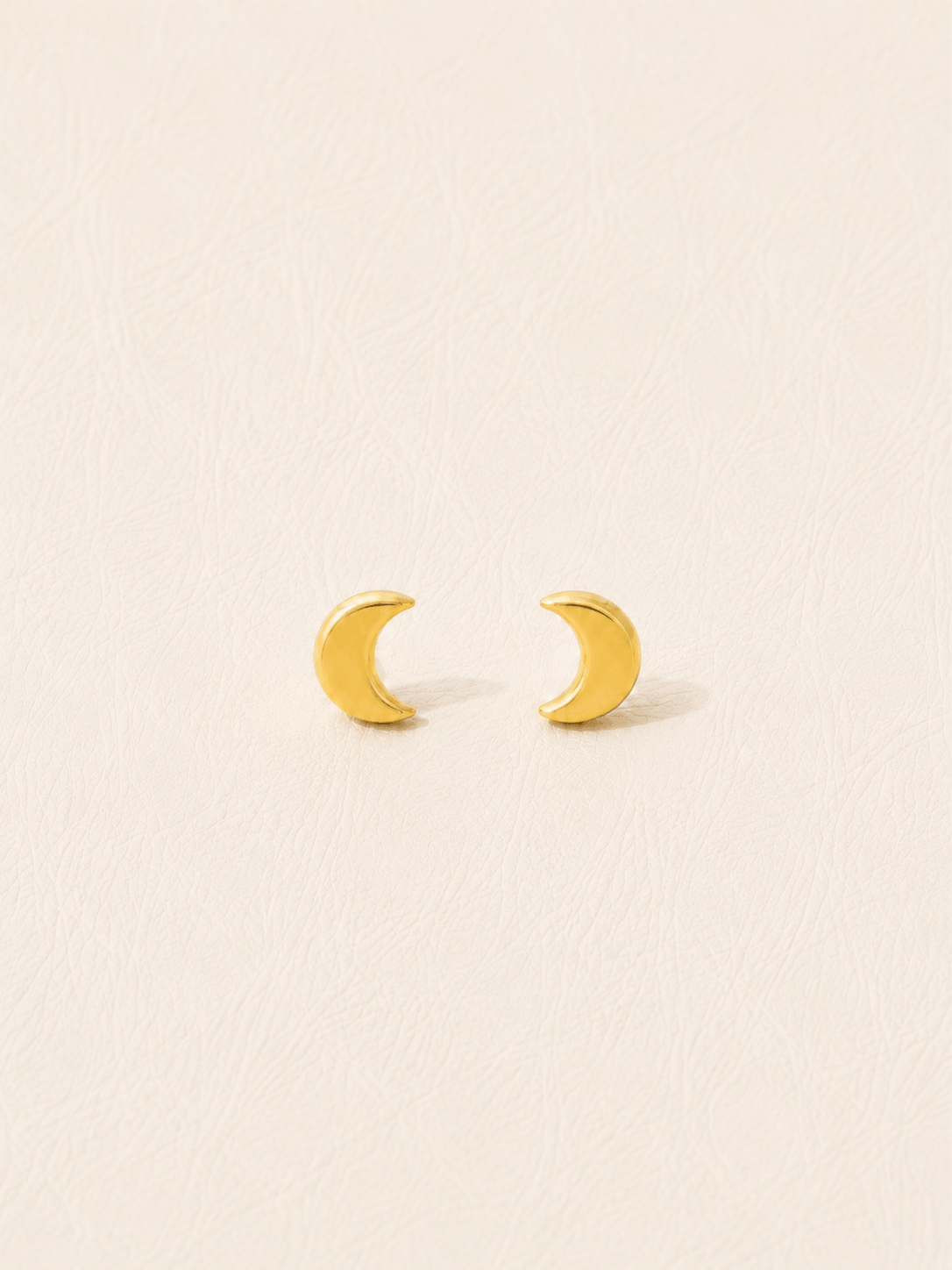 SELENE STUDS GOLD VERMEIL