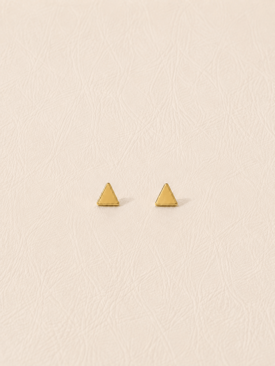 TEMPLE STUD GOLD VERMEIL
