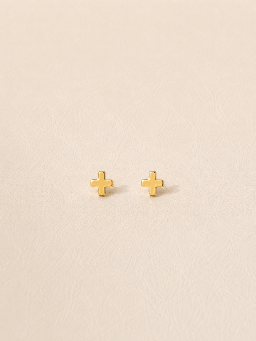 LEOMI STUDS GOLD VERMEIL