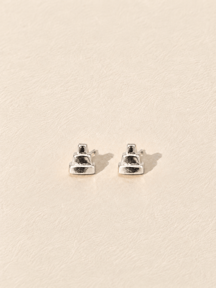 EGYPT STUDS SILVER