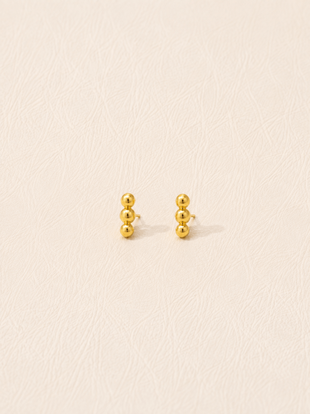 CELINE STUDS GOLD VERMEIL