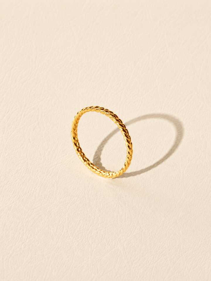 PHOEBE RING GOLD VERMEIL
