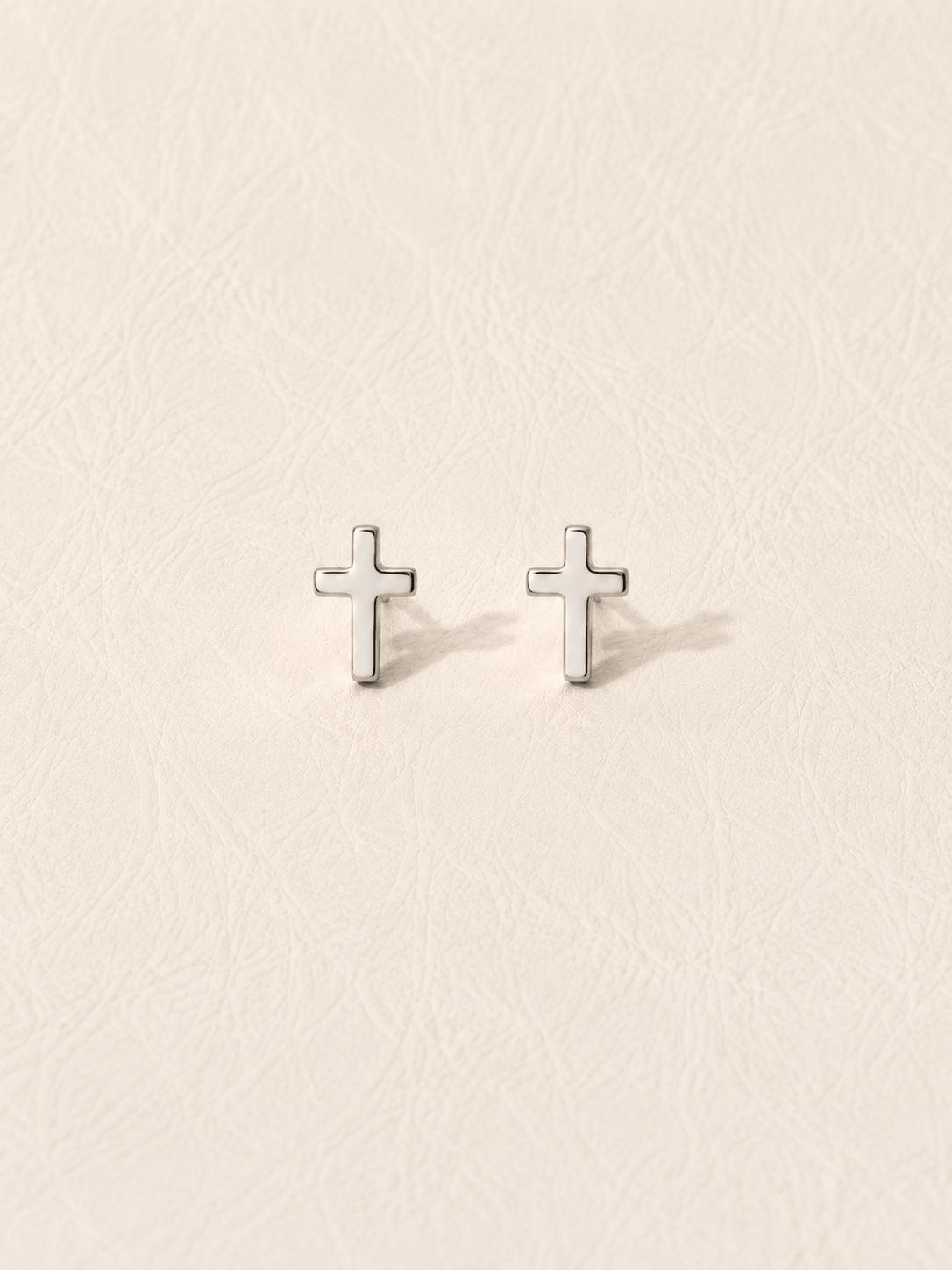 OBELIA STUDS SILVER