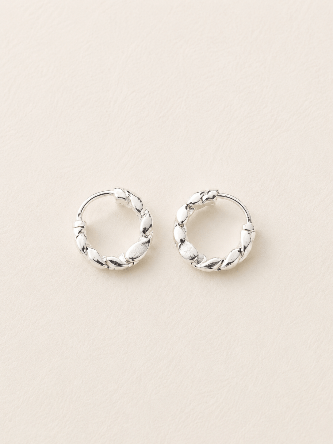 LILLIAN HUGGIES SILVER