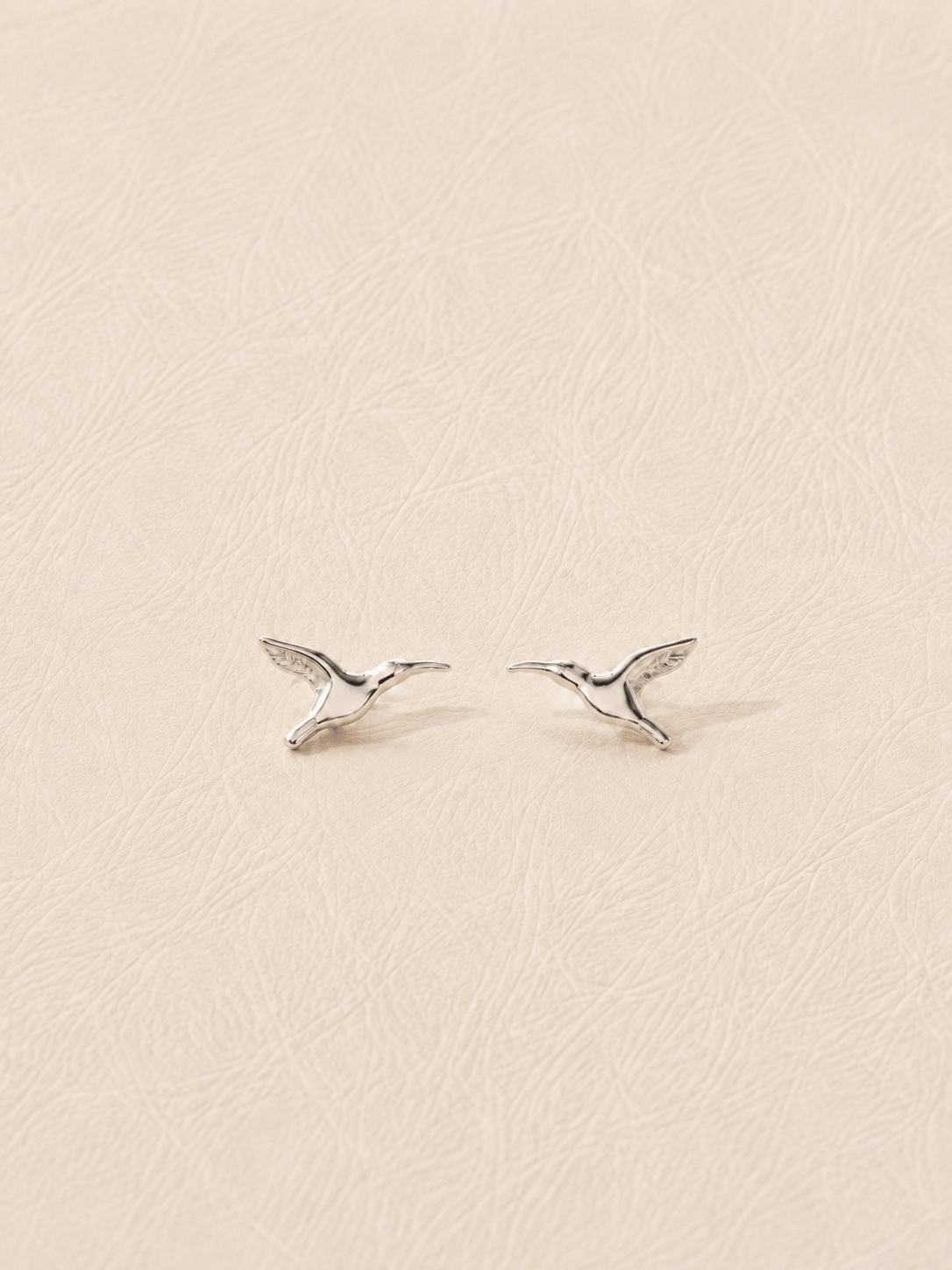 HONEY EATER STUDS SILVER