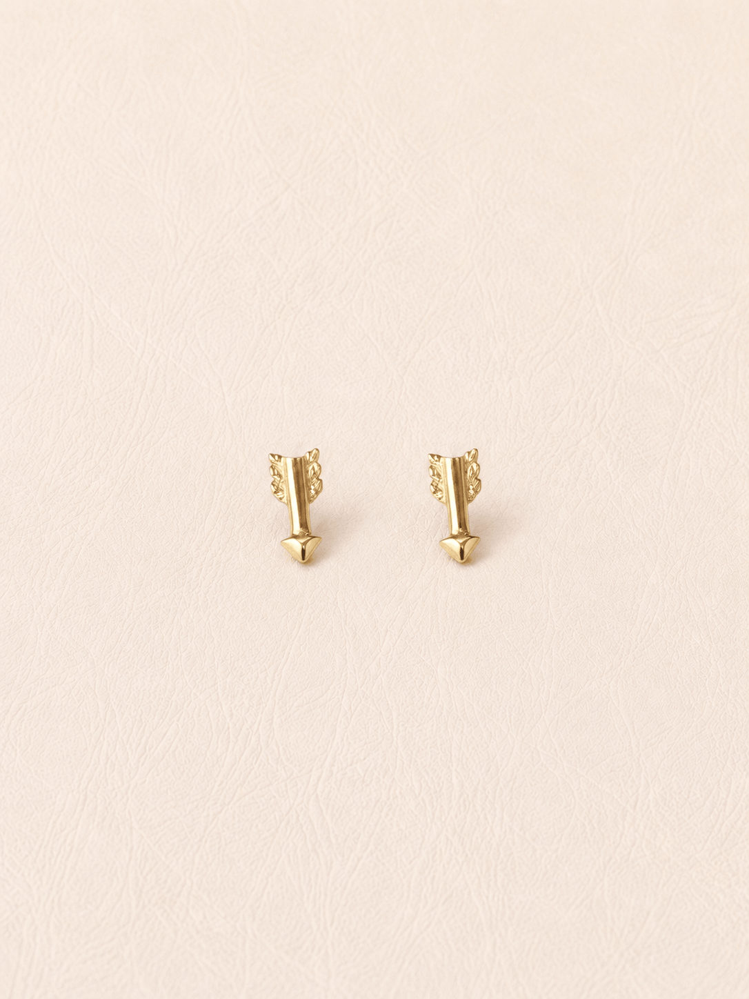 EROS STUDS GOLD VERMEIL