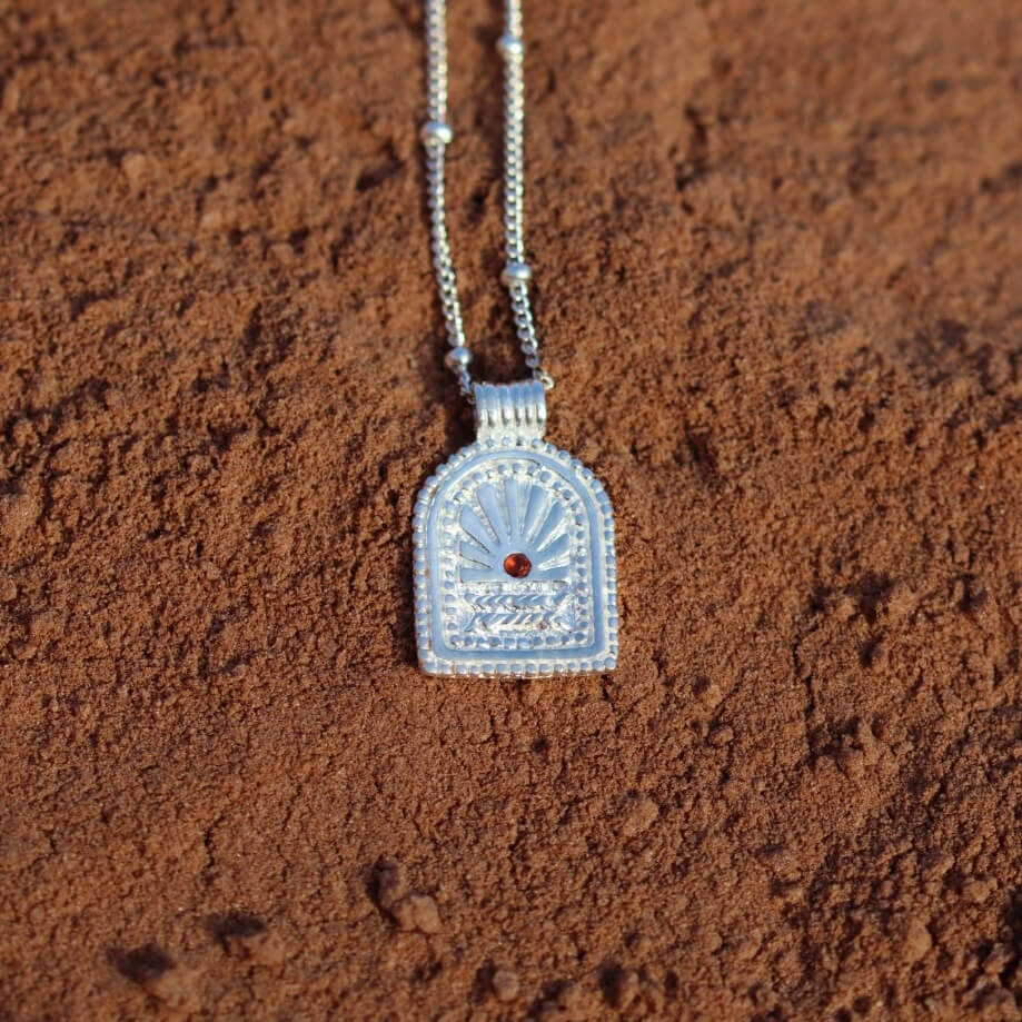 RA NECKLACE SILVER