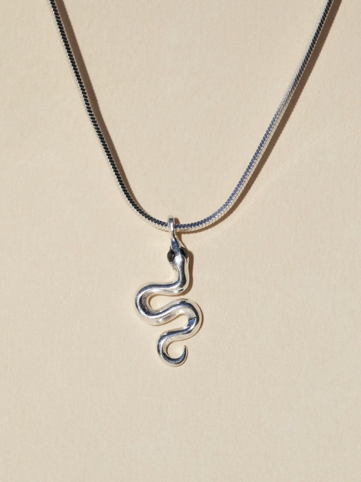 SERPENT NECKLACE SILVER