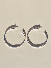 ALESSANDRA LARGE HOOPS SILVER