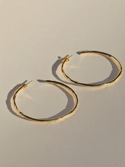 ALLESANDRA LARGE HOOP GOLD VERMEIL