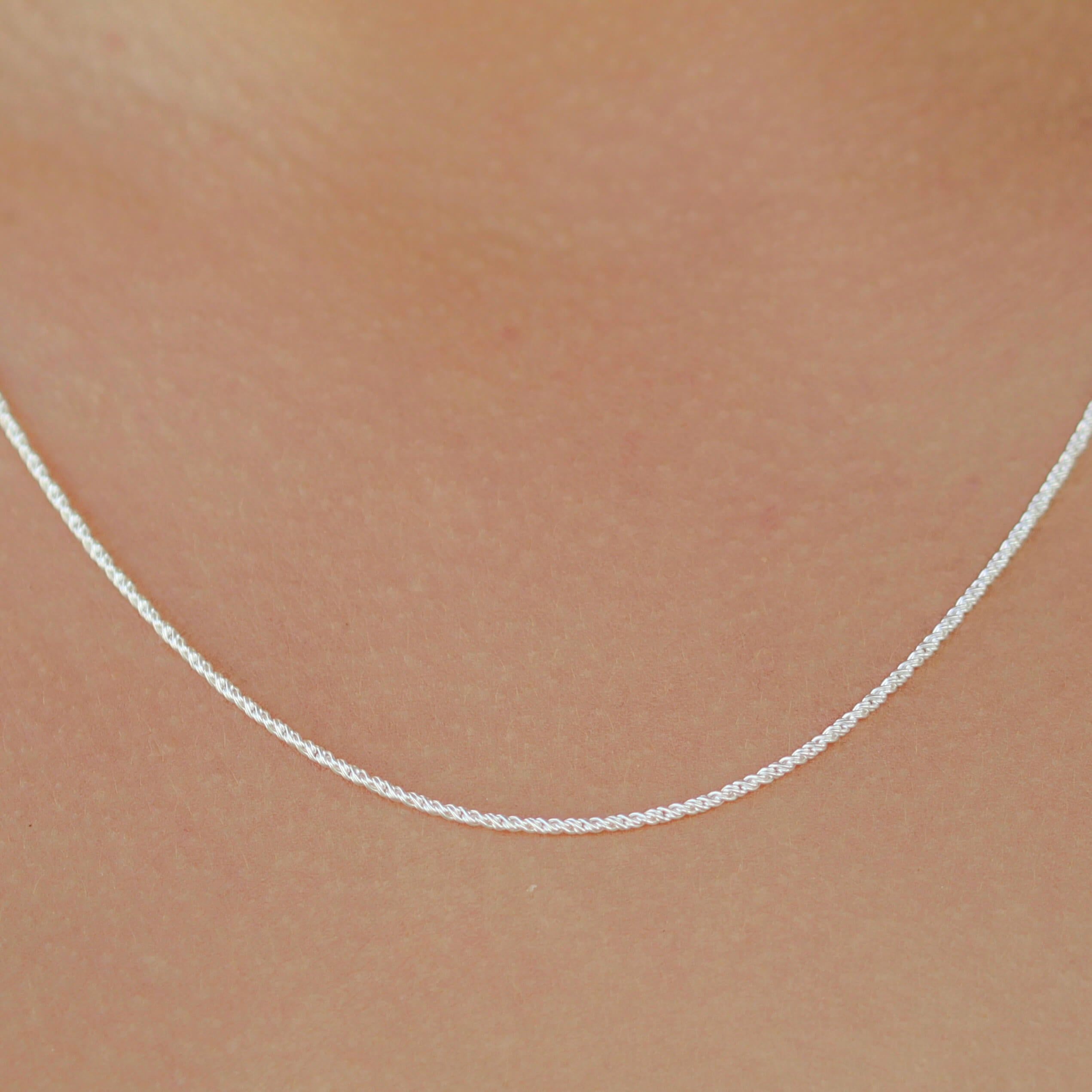 EADA CHAIN SILVER