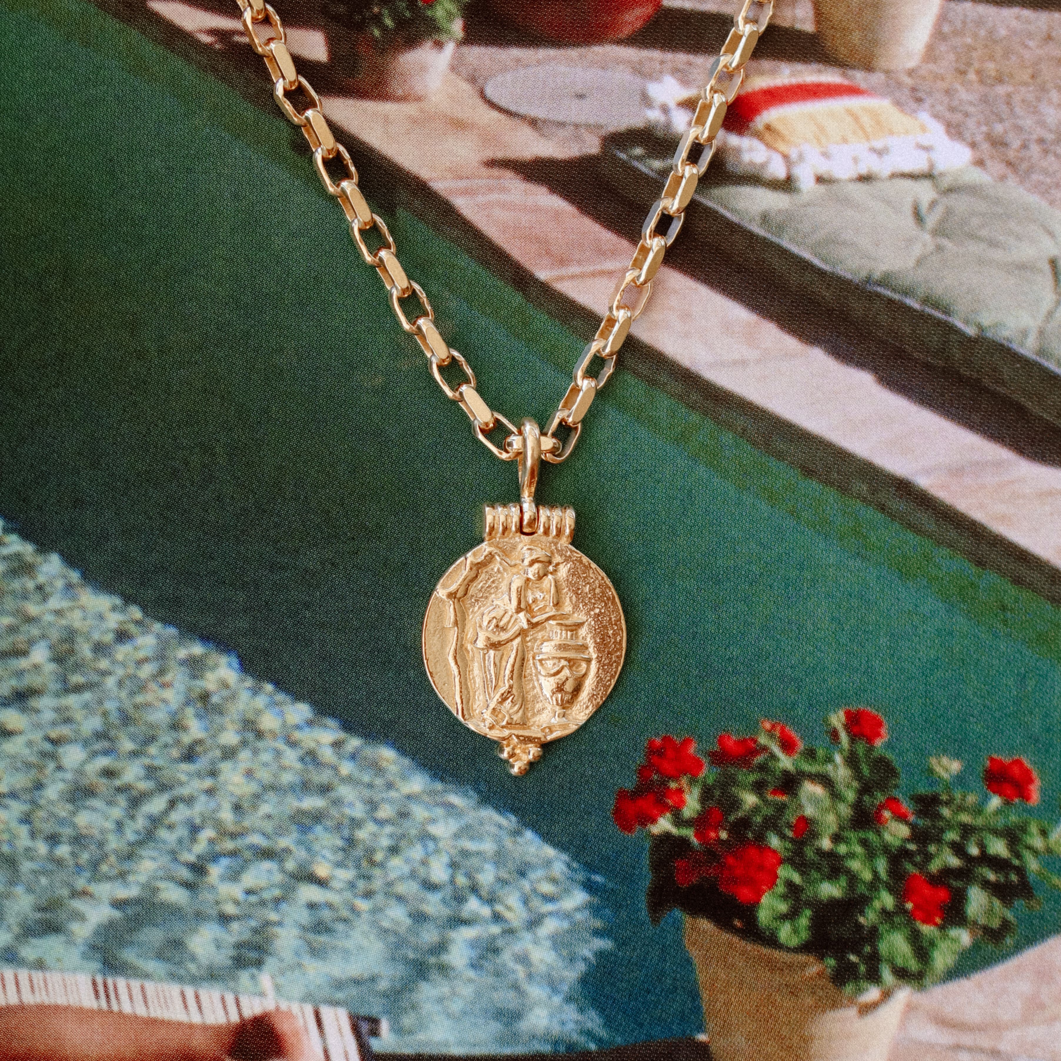 HYDRIA NECKLACE GOLD VERMEIL