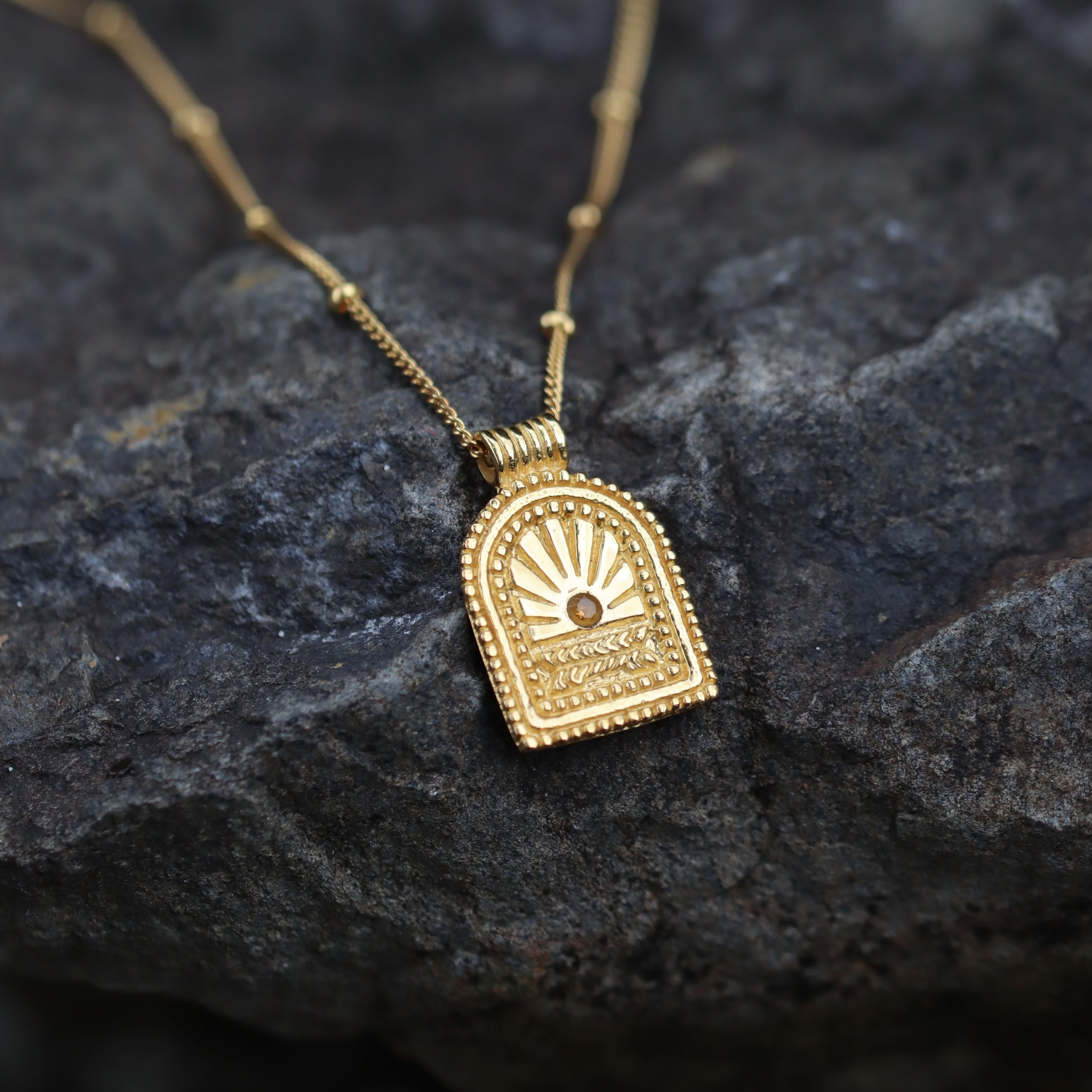 RA NECKLACE GOLD VERMEIL