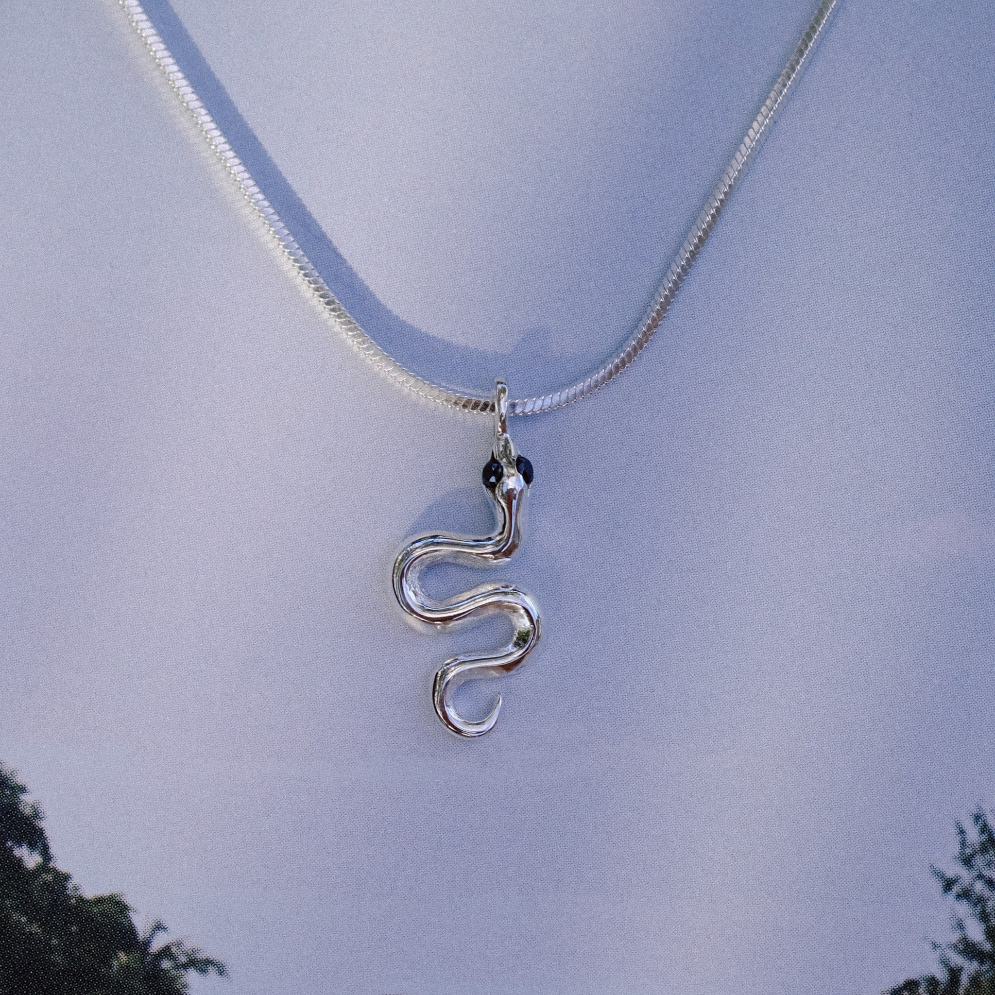 SERPENT NECKLACE SILVER