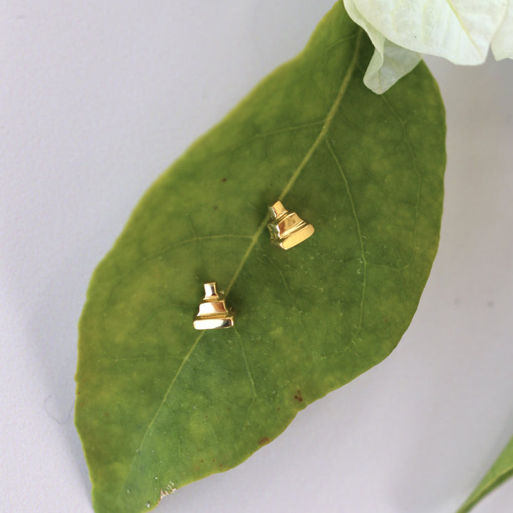 EGYPT STUDS GOLD VERMEIL