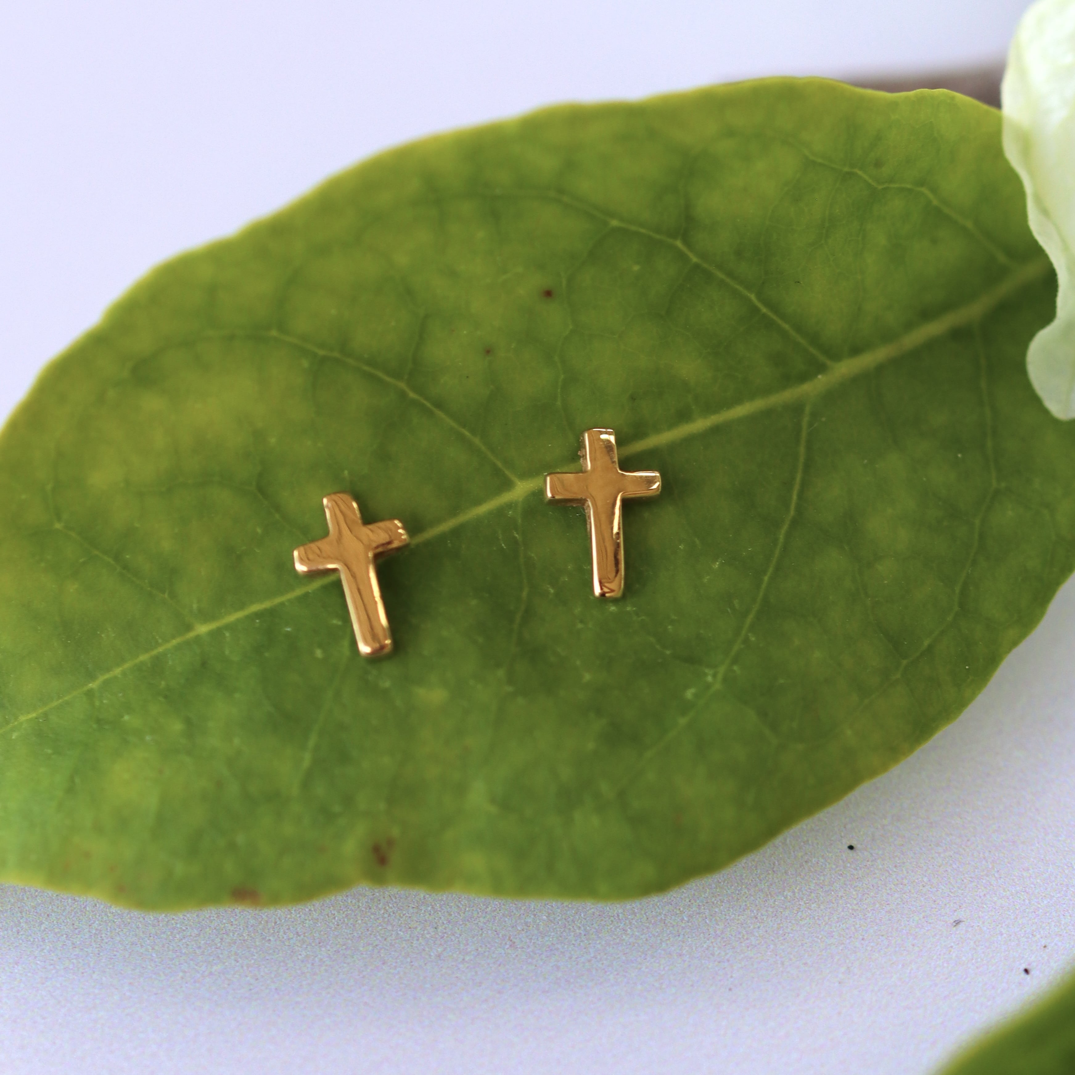 OBELIA STUDS GOLD VERMEIL