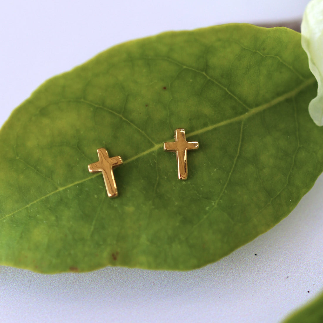 OBELIA STUDS GOLD VERMEIL
