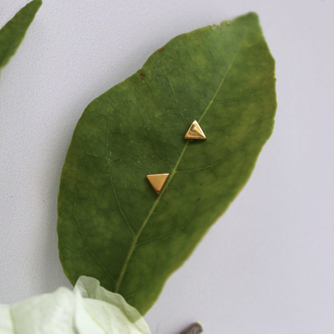 TEMPLE STUD GOLD VERMEIL