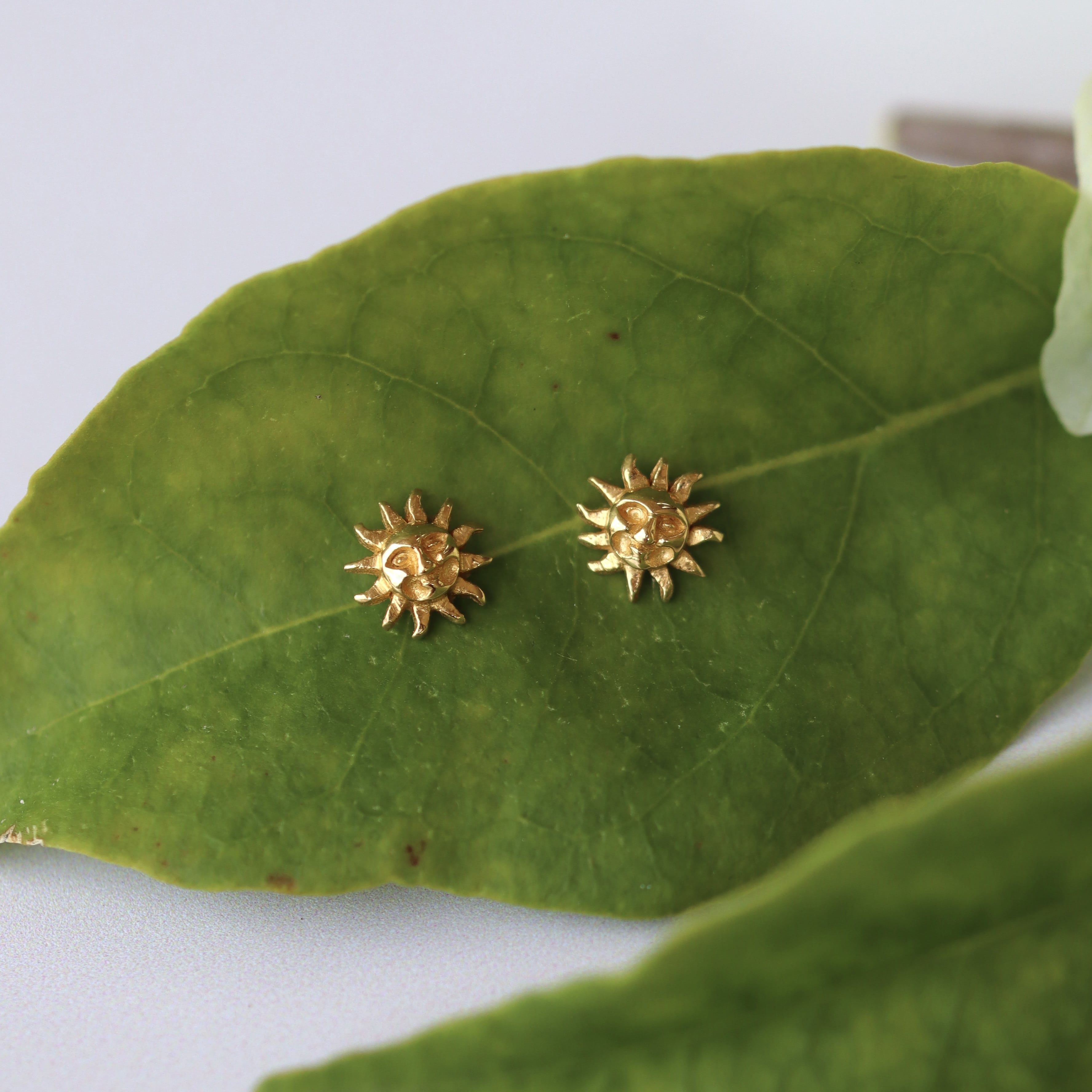 SOL STUDS GOLD VERMEIL
