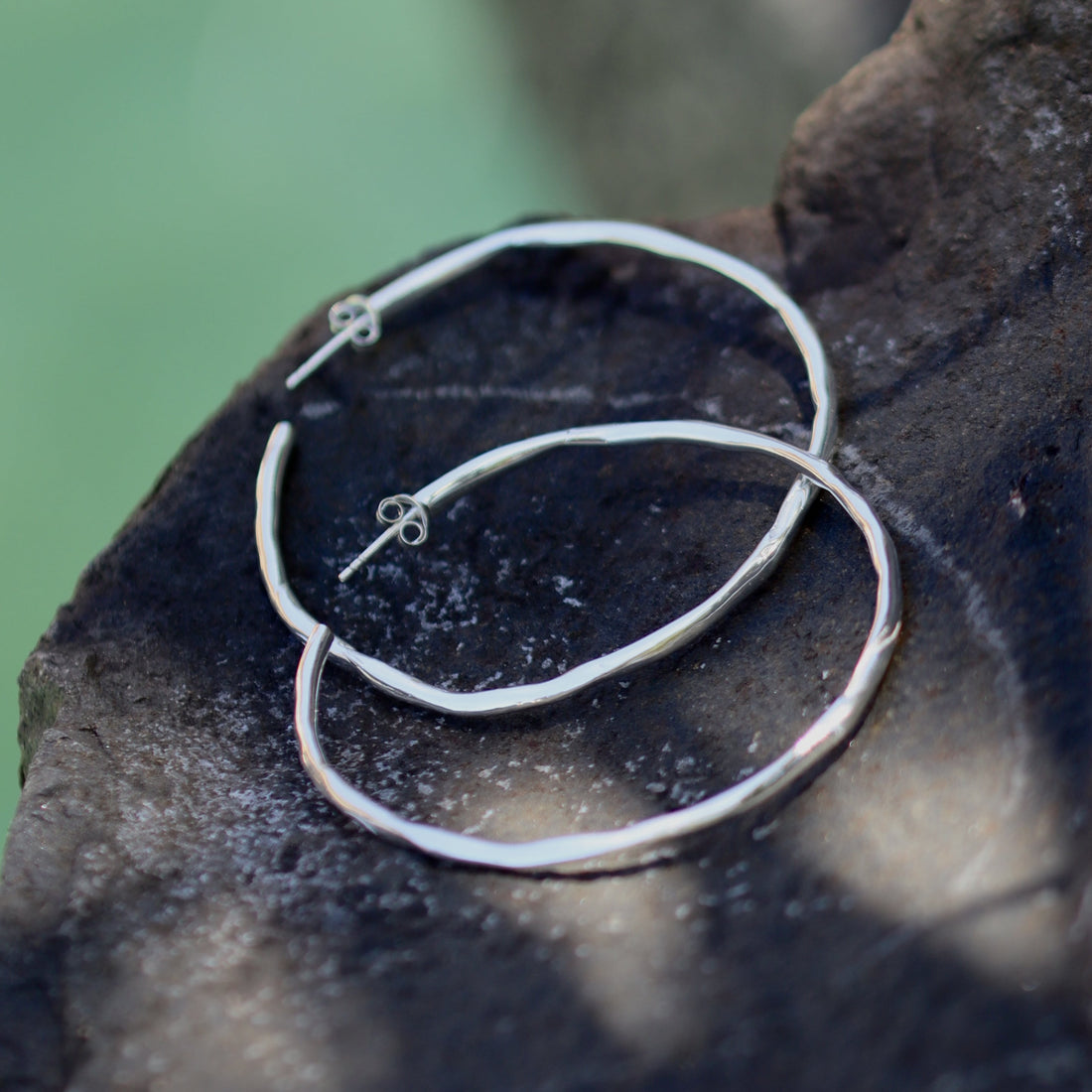 ALESSANDRA LARGE HOOPS SILVER